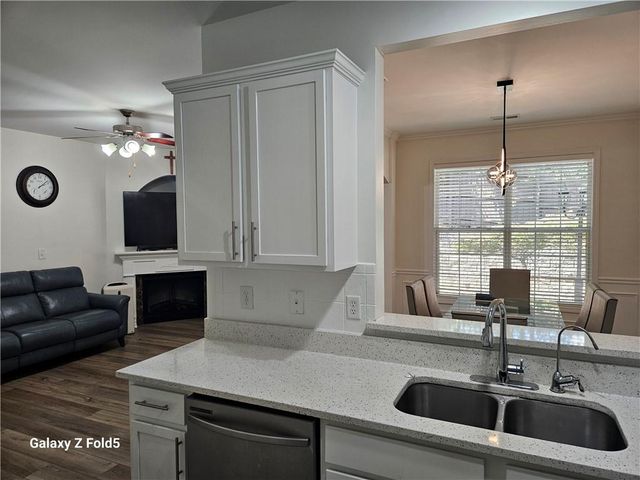 591 Woodland Park Terrace, Lawrenceville, GA 30043