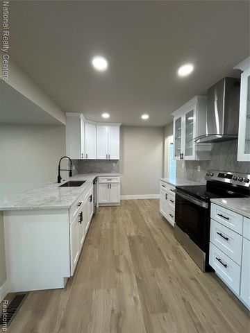 2362 Milverton Drive, Troy, MI 48083