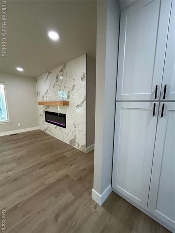 2362 Milverton Drive, Troy, MI 48083