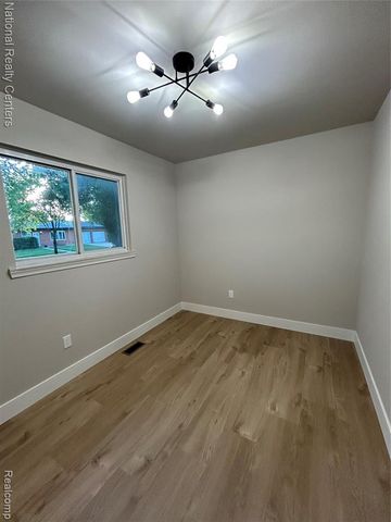 2362 Milverton Drive, Troy, MI 48083