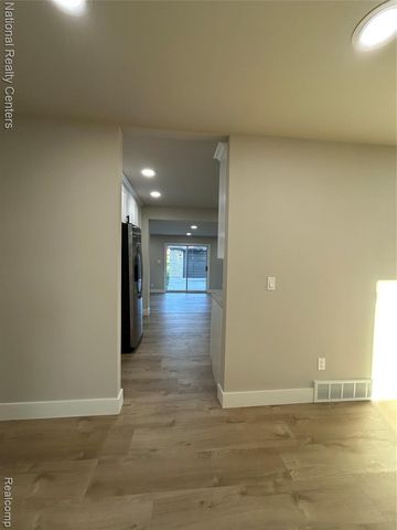 2362 Milverton Drive, Troy, MI 48083