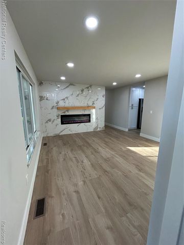 2362 Milverton Drive, Troy, MI 48083