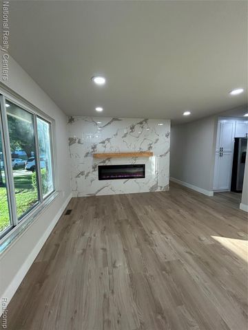 2362 Milverton Drive, Troy, MI 48083