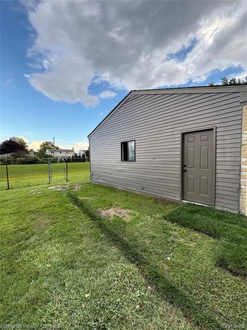 2362 Milverton Drive, Troy, MI 48083