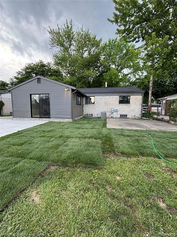 2362 Milverton Drive, Troy, MI 48083