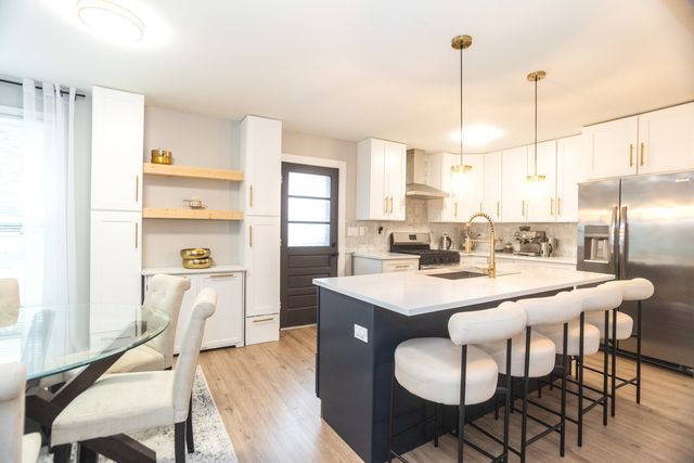 726 Lawler Avenue, Wilmette, IL 60091