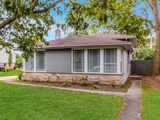 726 Lawler Avenue, Wilmette, IL 60091