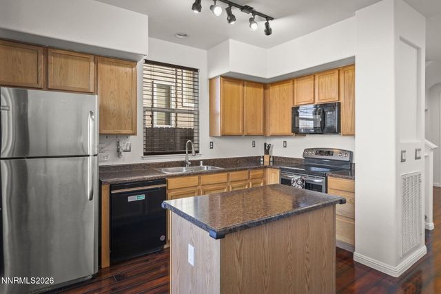 9231 Running Dog Circle, Reno, NV 89506