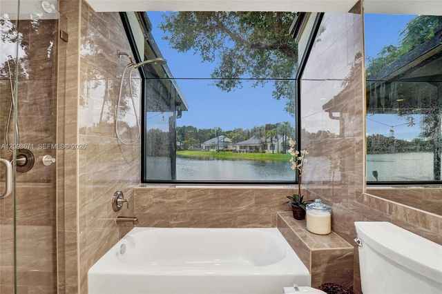 465 NW 95th Avenue, Plantation, FL 33324