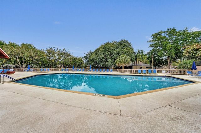 465 NW 95th Avenue, Plantation, FL 33324