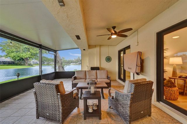 465 NW 95th Avenue, Plantation, FL 33324