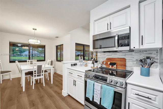 465 NW 95th Avenue, Plantation, FL 33324
