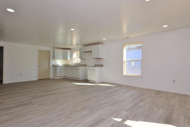 204 W 8th Street, Jonesboro, IN 46938