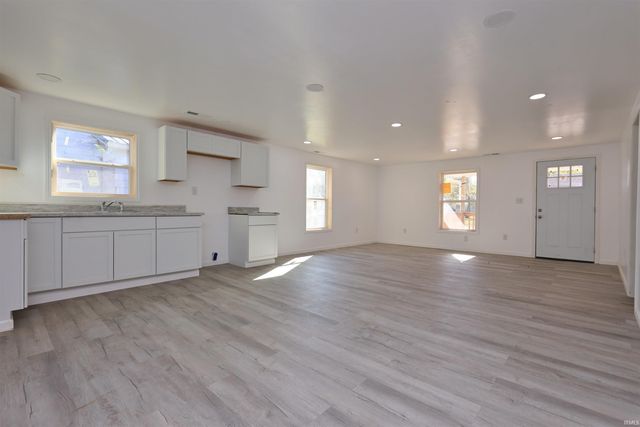 204 W 8th Street, Jonesboro, IN 46938