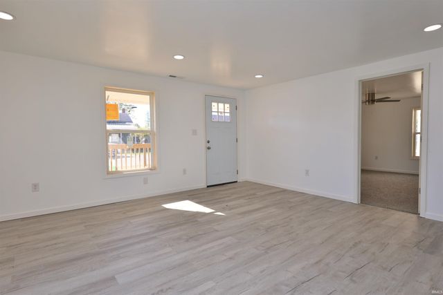 204 W 8th Street, Jonesboro, IN 46938