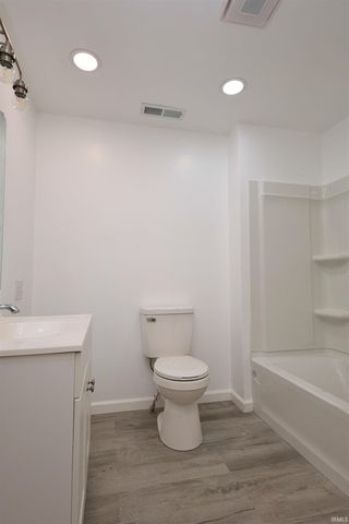 204 W 8th Street, Jonesboro, IN 46938