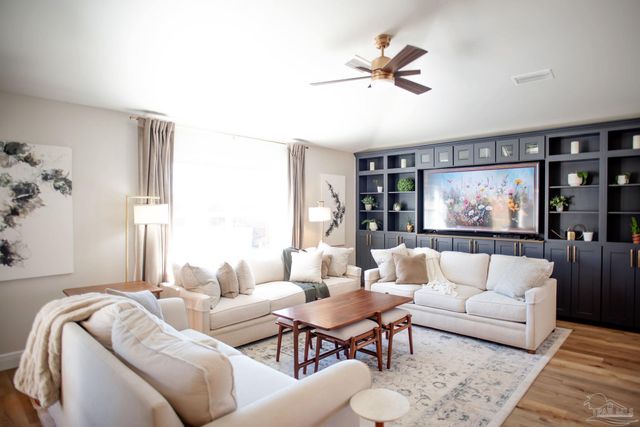 121 Villacrest Dr, Crestview, FL 32536