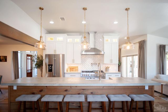 121 Villacrest Dr, Crestview, FL 32536