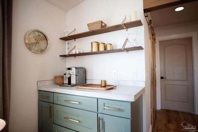 121 Villacrest Dr, Crestview, FL 32536