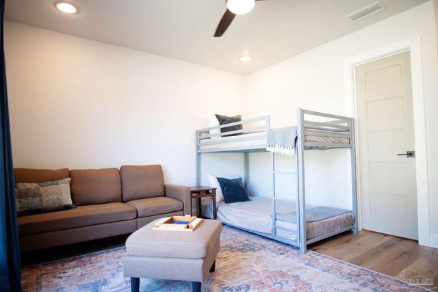 121 Villacrest Dr, Crestview, FL 32536