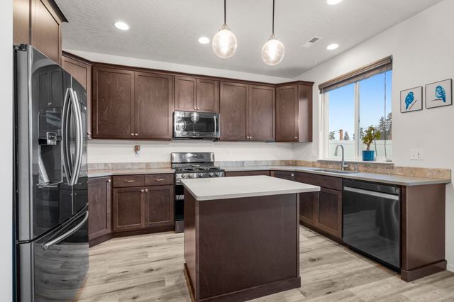 6709 S Chumani Rd, Cheney, WA 99004