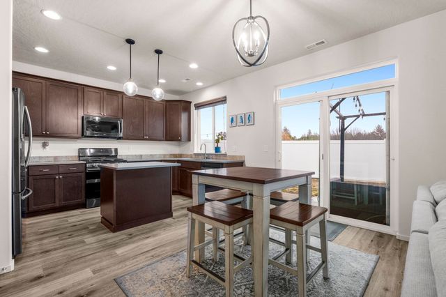 6709 S Chumani Rd, Cheney, WA 99004