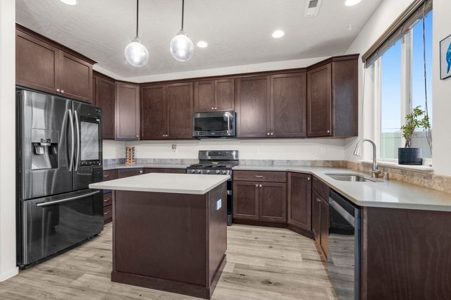 6709 S Chumani Rd, Cheney, WA 99004