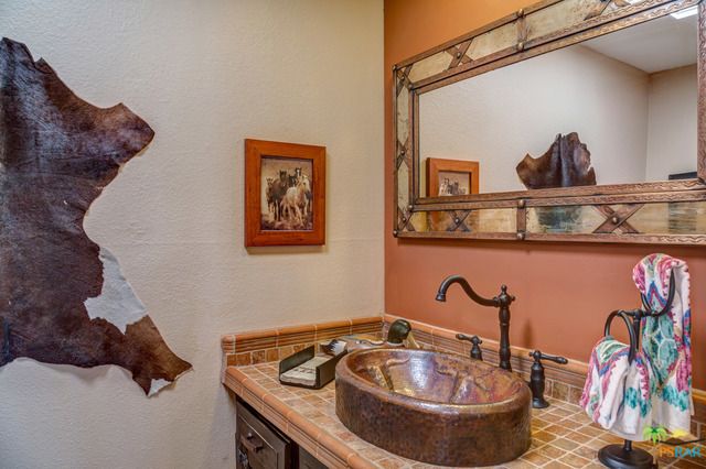 1597 E Sierra Way, Palm Springs, CA 92264