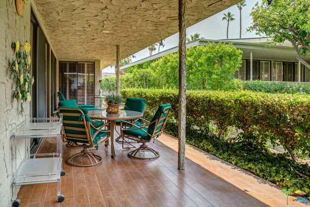 1597 E Sierra Way, Palm Springs, CA 92264