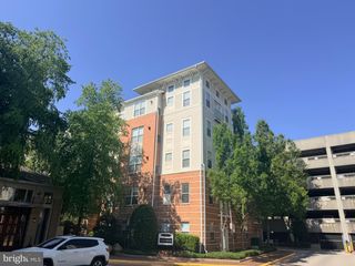 9486 VIRGINIA CENTER BLVD #321, Vienna, VA 22181