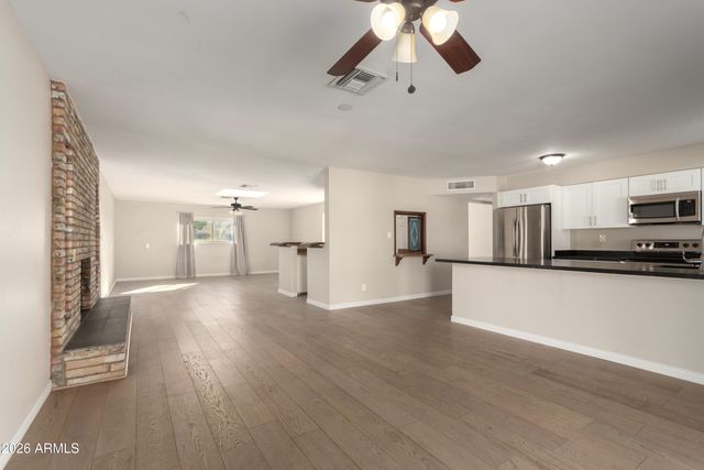 1874 E GENEVA Drive, Tempe, AZ 85282