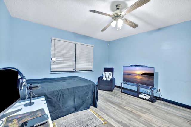 2080 Colonial Road 1, Fort Pierce, FL 34950