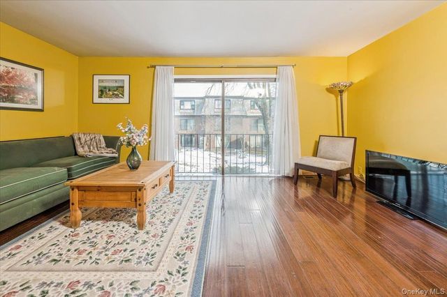 20 Heritage Drive B, New City, NY 10956