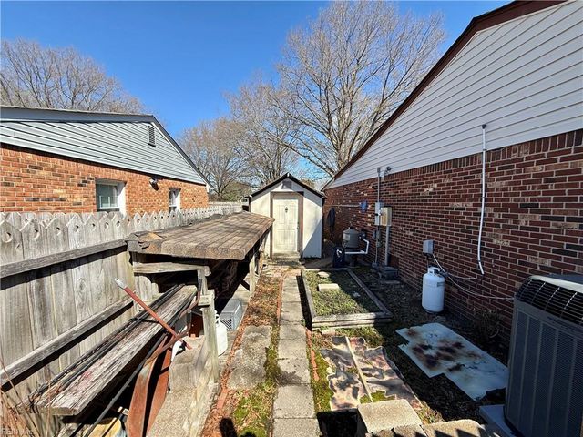 3704 Summer PL, Virginia Beach, VA 23453