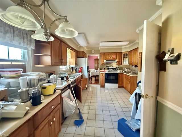 3704 Summer PL, Virginia Beach, VA 23453