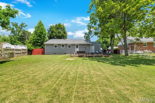 962 Buckeye Drive, Ferguson, MO 63135
