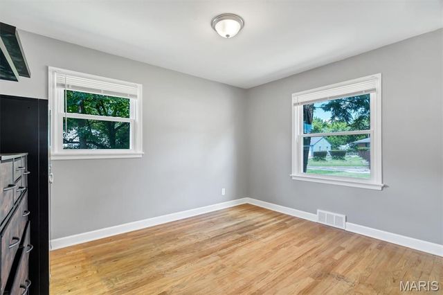 962 Buckeye Drive, Ferguson, MO 63135