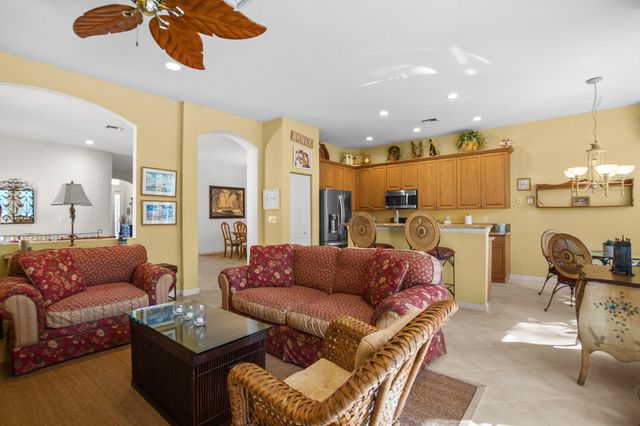 333 NW Springview Loop, Port St. Lucie, Port St Lucie, FL 34986