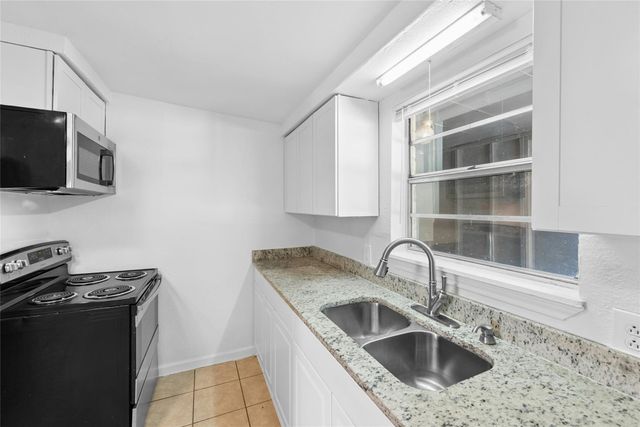 1011 Hackberry ST A&B, San Marcos, TX 78666