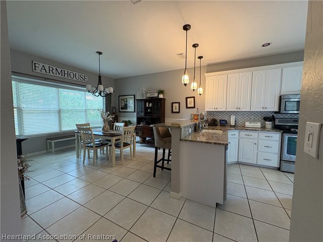 2843 Meadowood Lane, Sebring, FL 33875