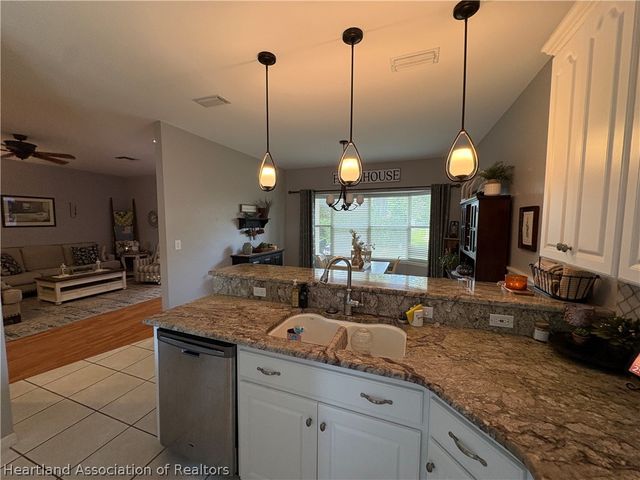 2843 Meadowood Lane, Sebring, FL 33875