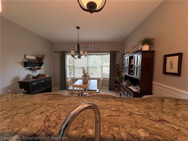 2843 Meadowood Lane, Sebring, FL 33875
