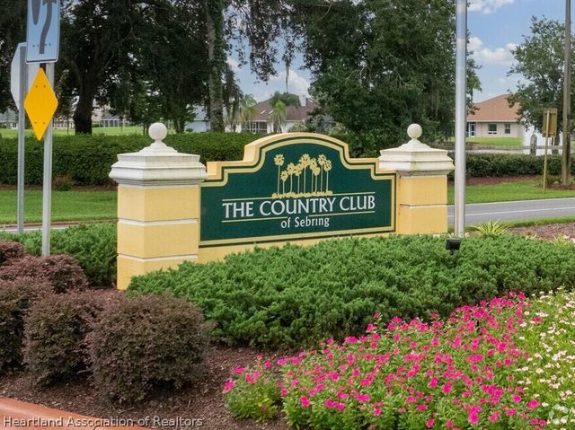 2843 Meadowood Lane, Sebring, FL 33875