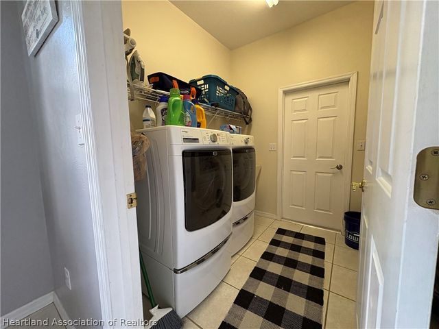 2843 Meadowood Lane, Sebring, FL 33875