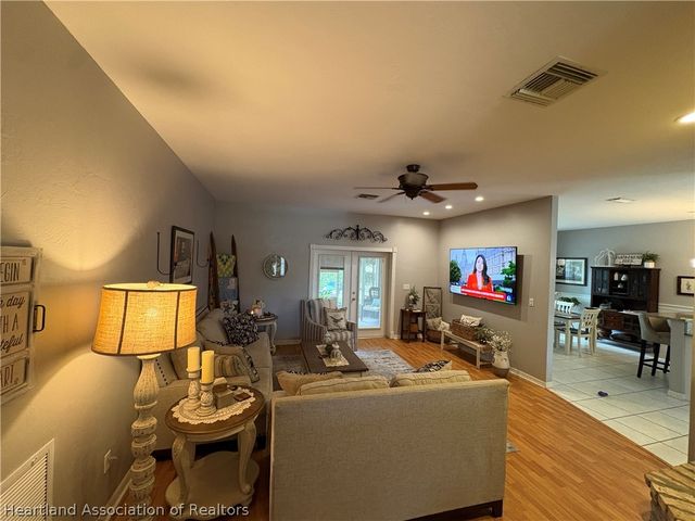2843 Meadowood Lane, Sebring, FL 33875