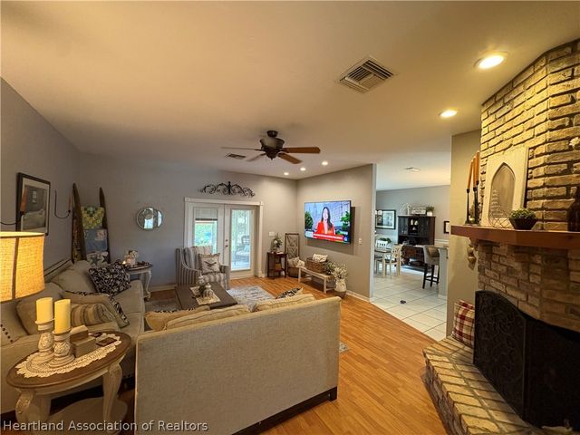 2843 Meadowood Lane, Sebring, FL 33875