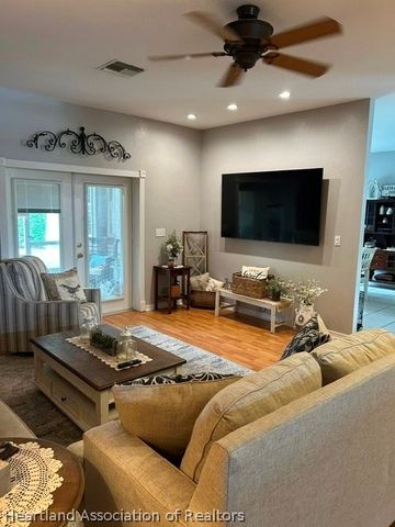 2843 Meadowood Lane, Sebring, FL 33875