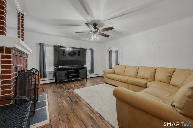 232 Franklin Street, Norwich, CT 06360