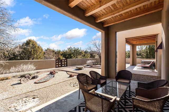 16 Plano Arbolito, Santa Fe, NM 87506