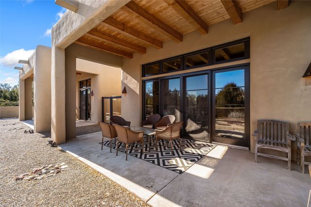 16 Plano Arbolito, Santa Fe, NM 87506